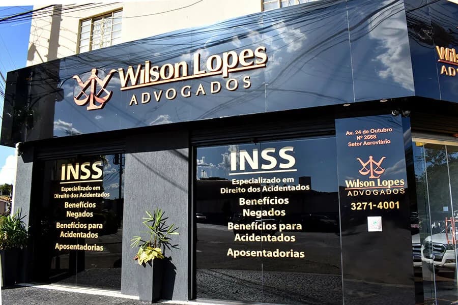 Fachada do escritório Wilson Lopes Advogados, especializado em INSS